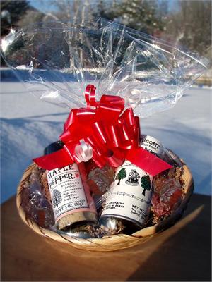 VT Gift Basket - Vermont Sugar and Spice Maple Syrup - Vermont Spice Up
